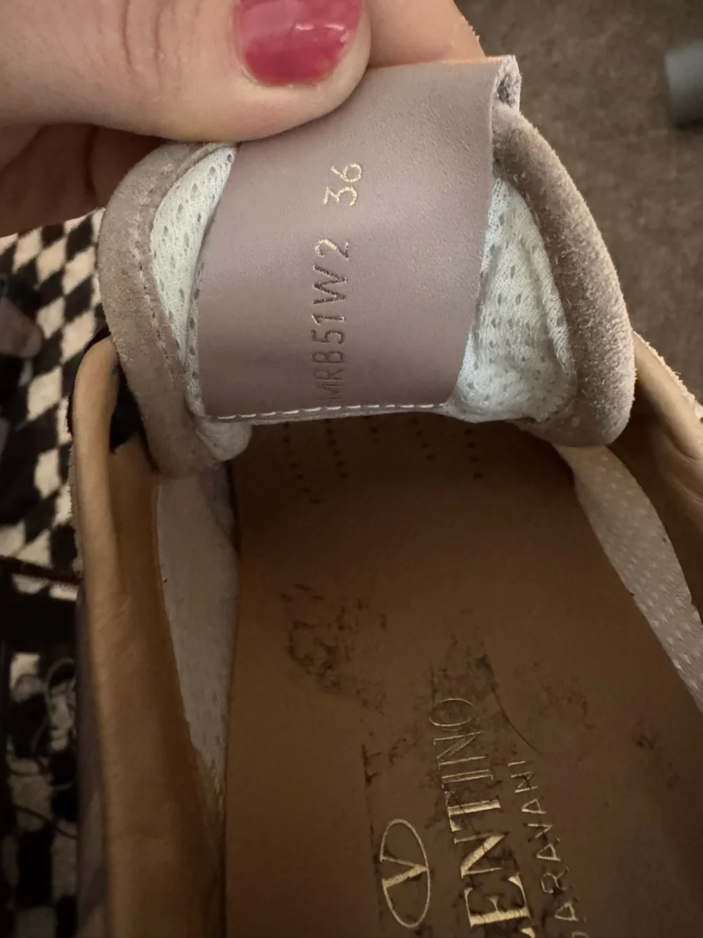 Valentino Rockstud Sneakers - Picture 5 of 7